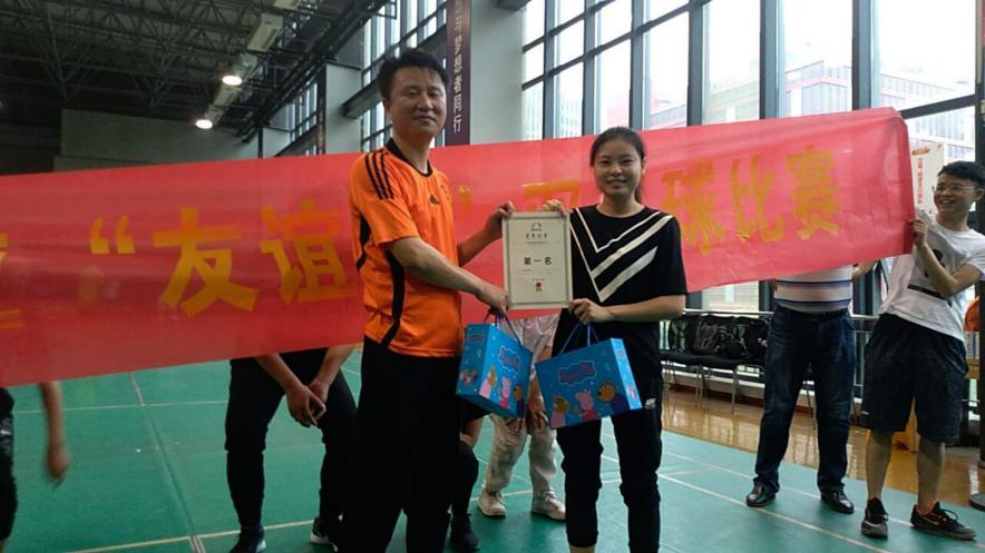 揮動(dòng)激情，團(tuán)結(jié)一心——武漢騰亞成功舉辦首屆“羽毛球”比賽
